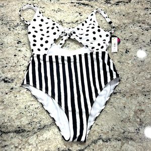 NWT Black & White Cut Out One Piece Cheeky sz L